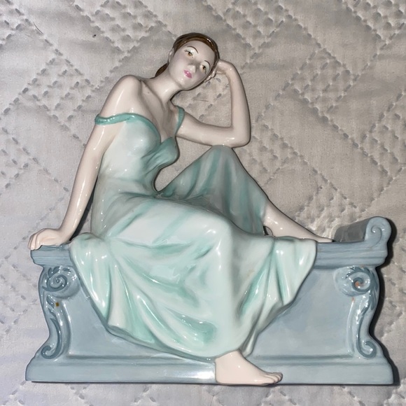 Royal Doulton Natural Beauty Collection - Picture 2 of 6